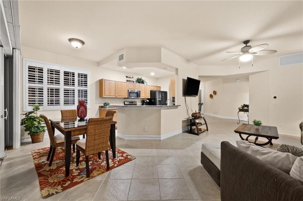5626 Cape Harbour Dr, Unit 102, Cape Coral, FL 33914 Photo