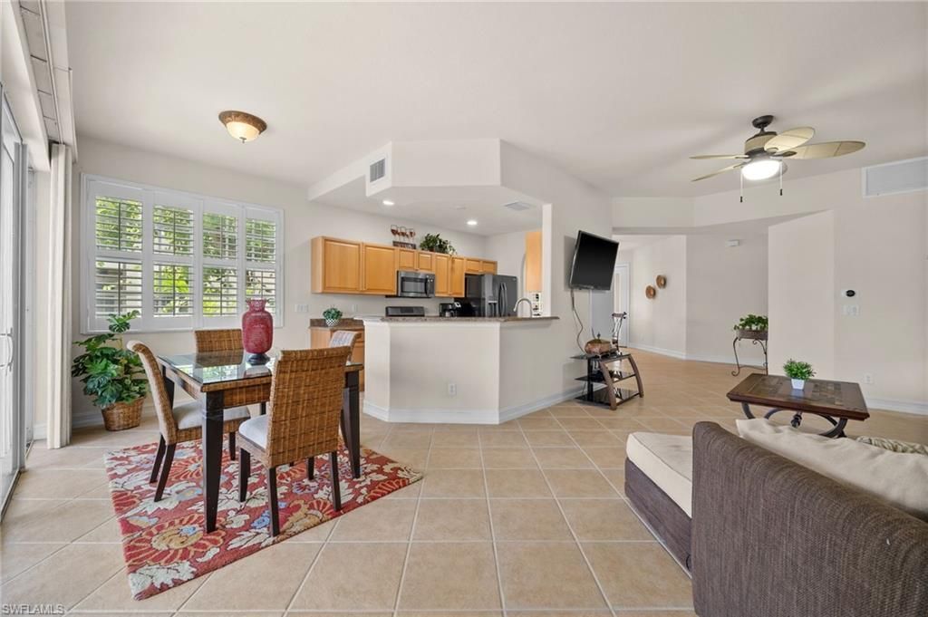 5626 Cape Harbour Dr, Unit 102, Cape Coral, FL 33914 Photo