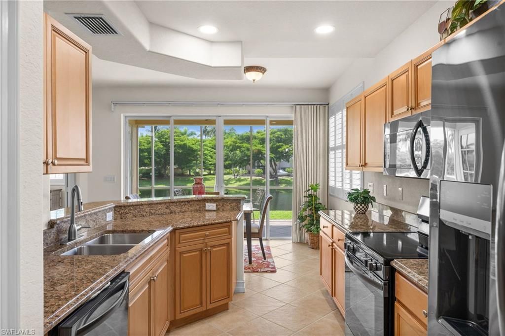 5626 Cape Harbour Dr, Unit 102, Cape Coral, FL 33914 Photo