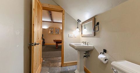 14070 Alder Creek Road, Truckee, CA 96161 Photo