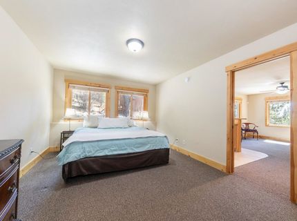 14070 Alder Creek Road, Truckee, CA 96161 Photo