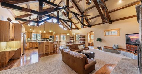 14070 Alder Creek Road, Truckee, CA 96161 Photo