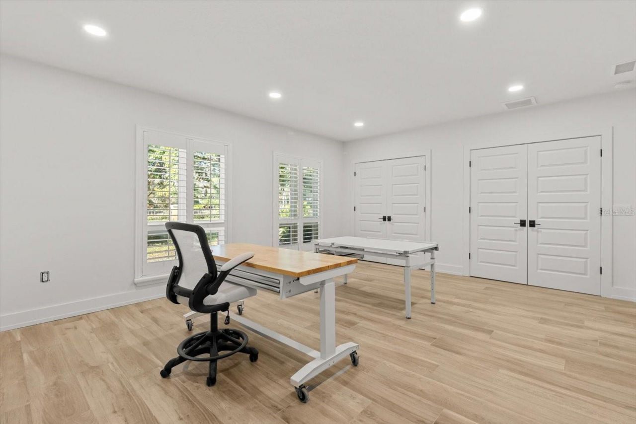 827 SW Kings Bay Drive, Crystal River, FL 34429 Photo