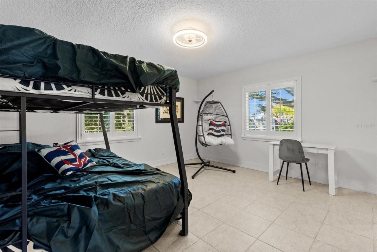 827 SW Kings Bay Drive, Crystal River, FL 34429 Photo