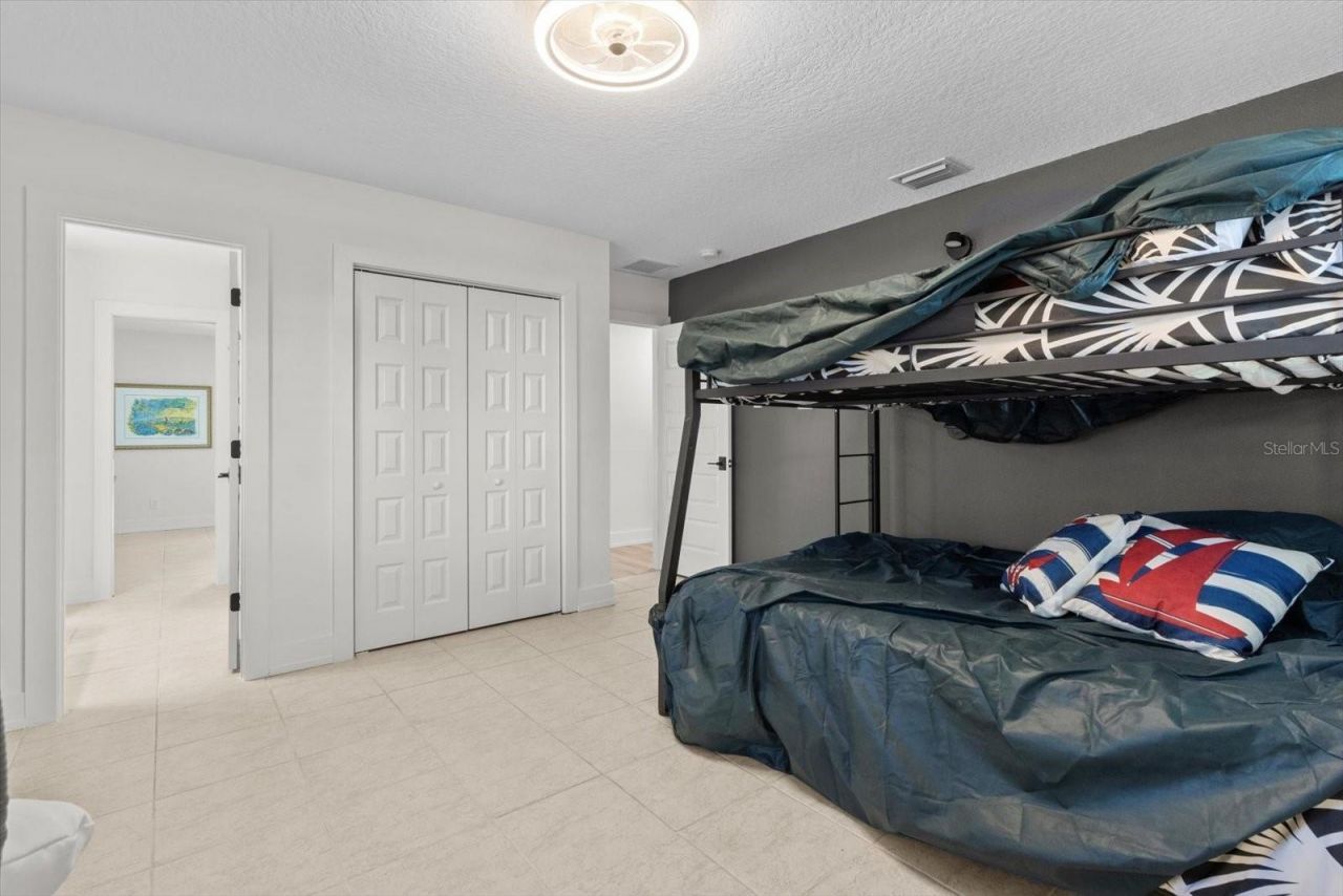 827 SW Kings Bay Drive, Crystal River, FL 34429 Photo