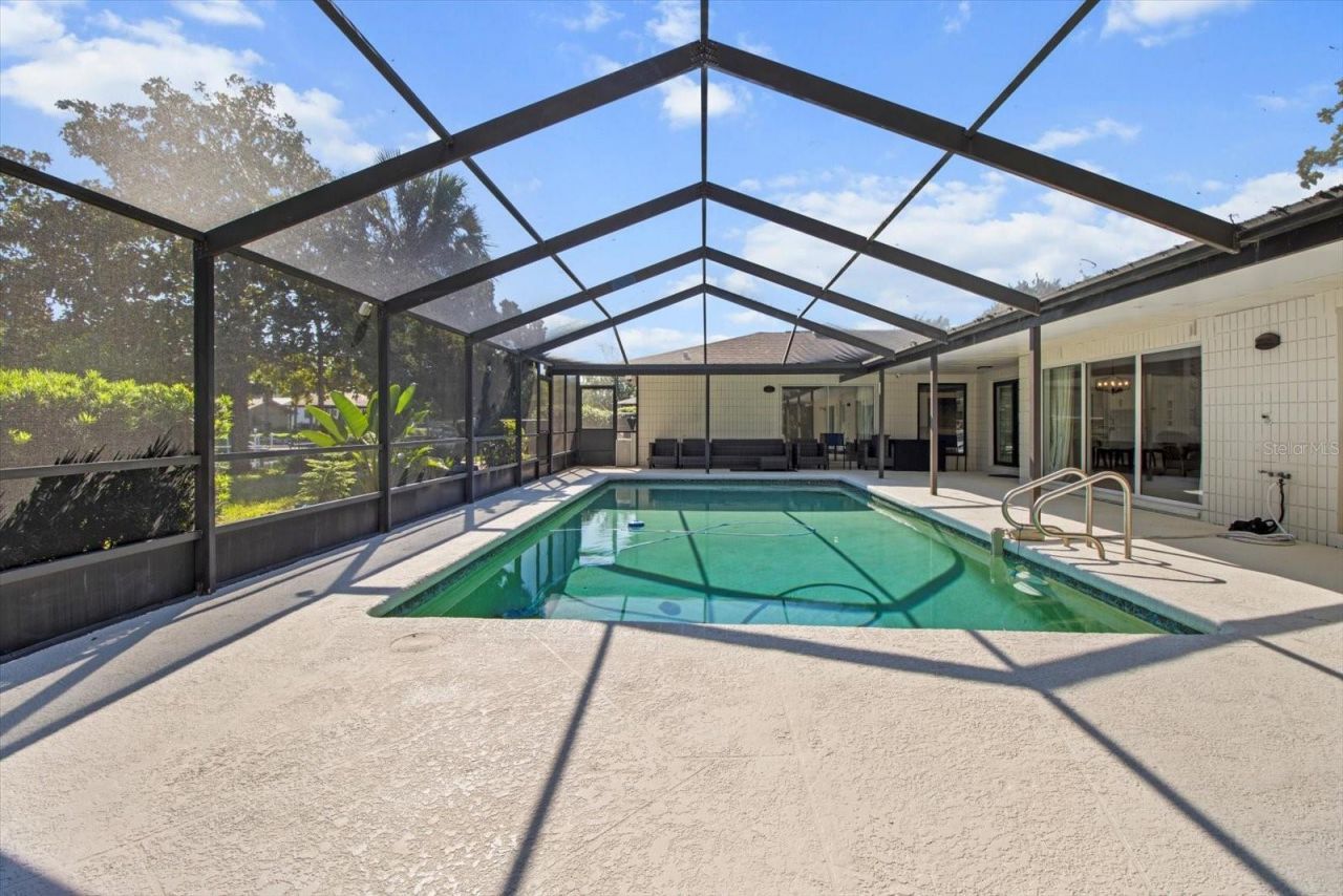 827 SW Kings Bay Drive, Crystal River, FL 34429 Photo