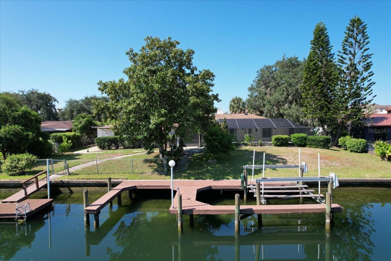 827 SW Kings Bay Drive, Crystal River, FL 34429 Photo
