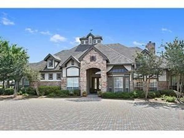 350 EMERALD FOREST Boulevard, Unit 27106, Covington, LA 70433