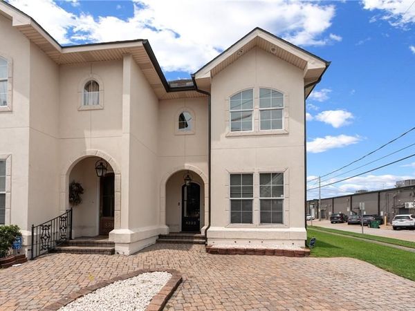 4222 TRANSCONTINENTAL Drive, Unit 4222, Metairie, LA 70006