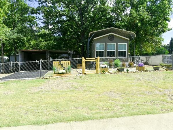 337 Dogwood Street, Unit Mailing 64, Yantis, TX 75497