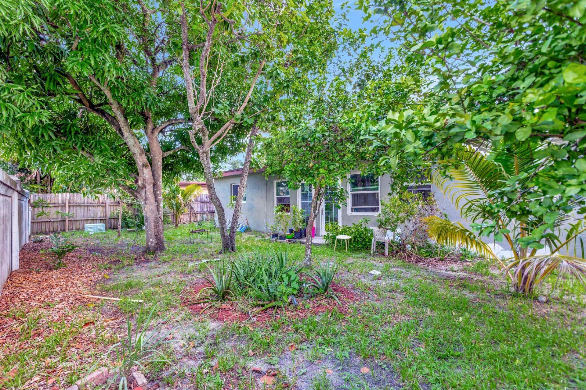 8001 NW 3rd Place, Margate, FL 33063 Photo
