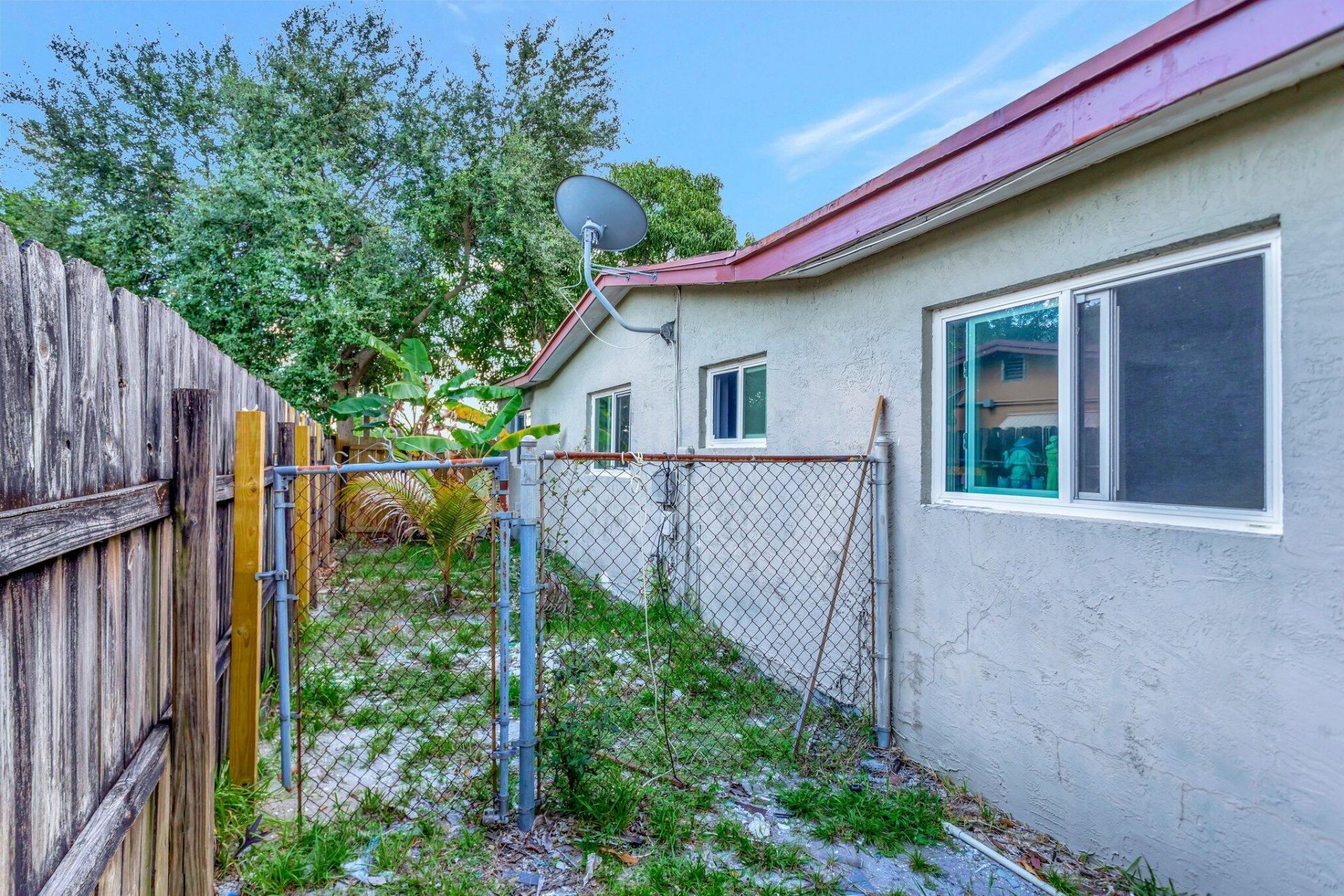 8001 NW 3rd Place, Margate, FL 33063 Photo