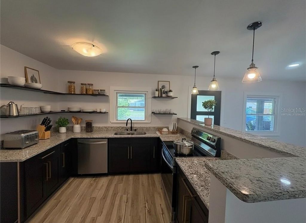 8609 Driftwood Drive, Tampa, FL 33615 Photo