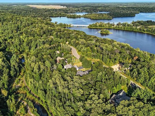 15957 Old Stonebridge Trail, Brainerd, MN 56401