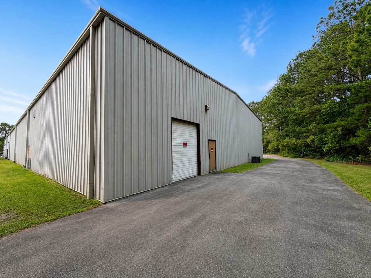 200 Varnfield Drive Photo 11
