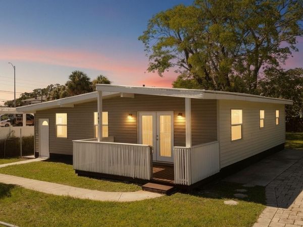 107 E SPRUCE STREET, TARPON SPRINGS, FL 34689