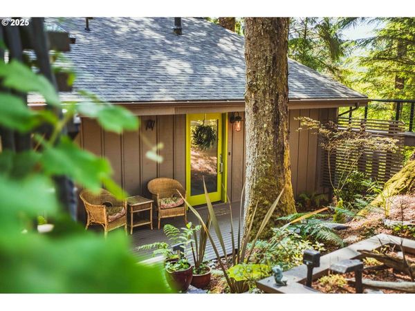 111 SALISHAN DR, Gleneden Beach, OR 97388
