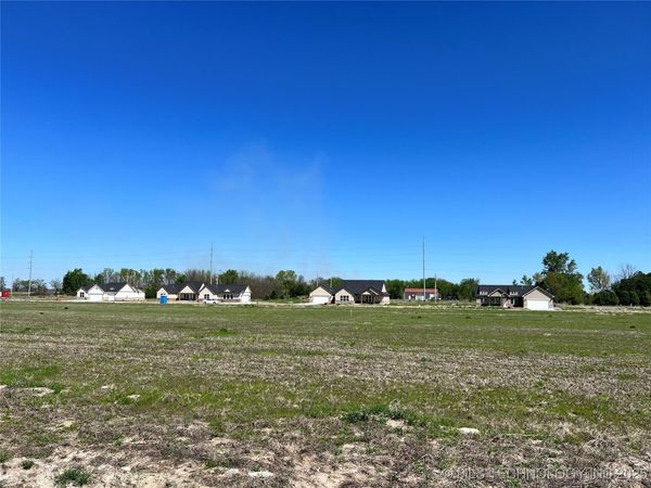 240 W 482 Road, Pryor, OK 74361