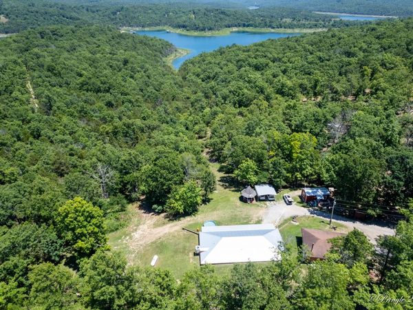 538 Mc 136 , Oakland, AR 72661