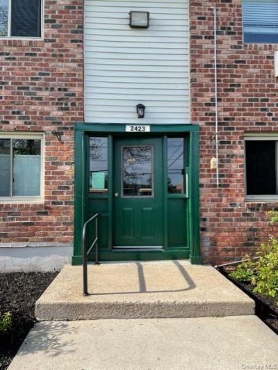 2453 D Union Boulevard, Islip, NY 11751 Main Photo