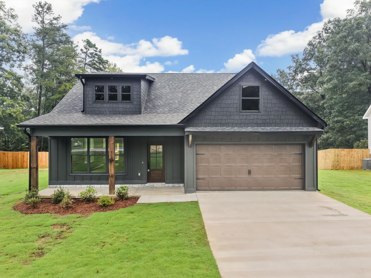 378 Sentry Oaks, Chickamauga, GA 30707 Main Photo