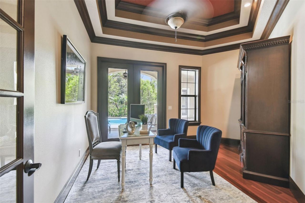 17005 Madres De Avila, Tampa, FL 33613 Photo