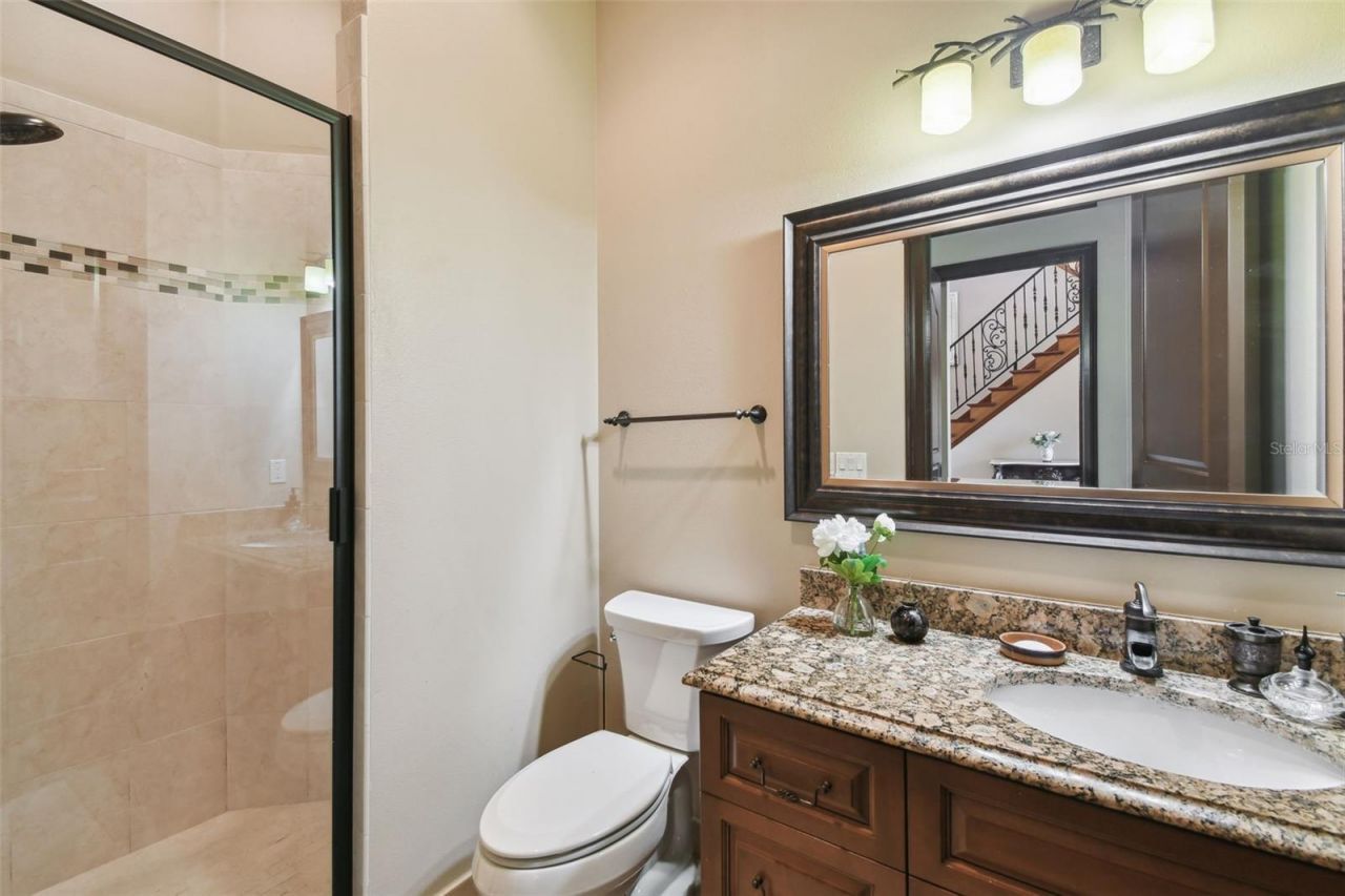 17005 Madres De Avila, Tampa, FL 33613 Photo