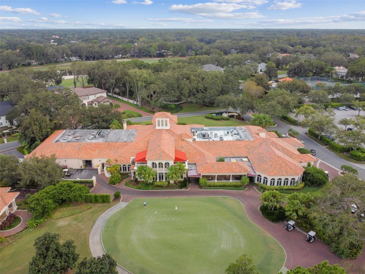 17005 Madres De Avila, Tampa, FL 33613 Photo