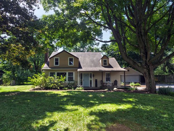 483 E Crystal Lake Avenue, Crystal Lake, IL 60014