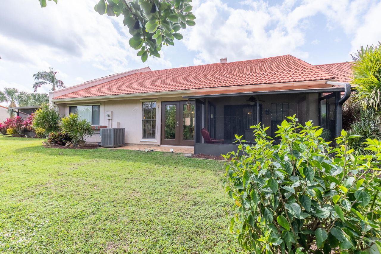 3303 SE Sandpiper Circle, Port Saint Lucie, FL 34952 Photo