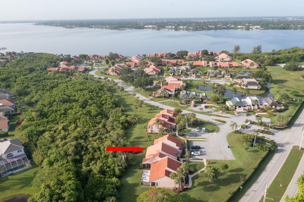 3303 SE Sandpiper Circle, Port Saint Lucie, FL 34952 Photo