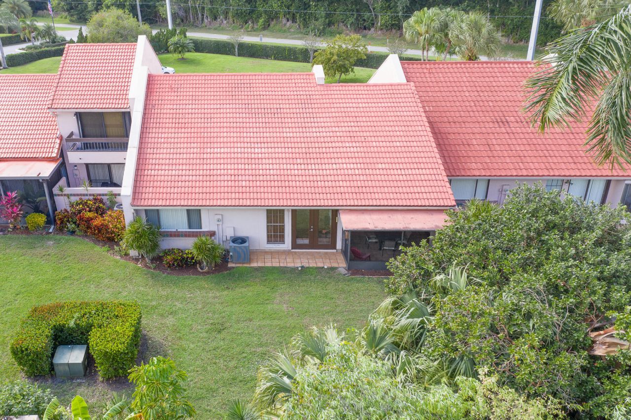 3303 SE Sandpiper Circle, Port Saint Lucie, FL 34952 Photo