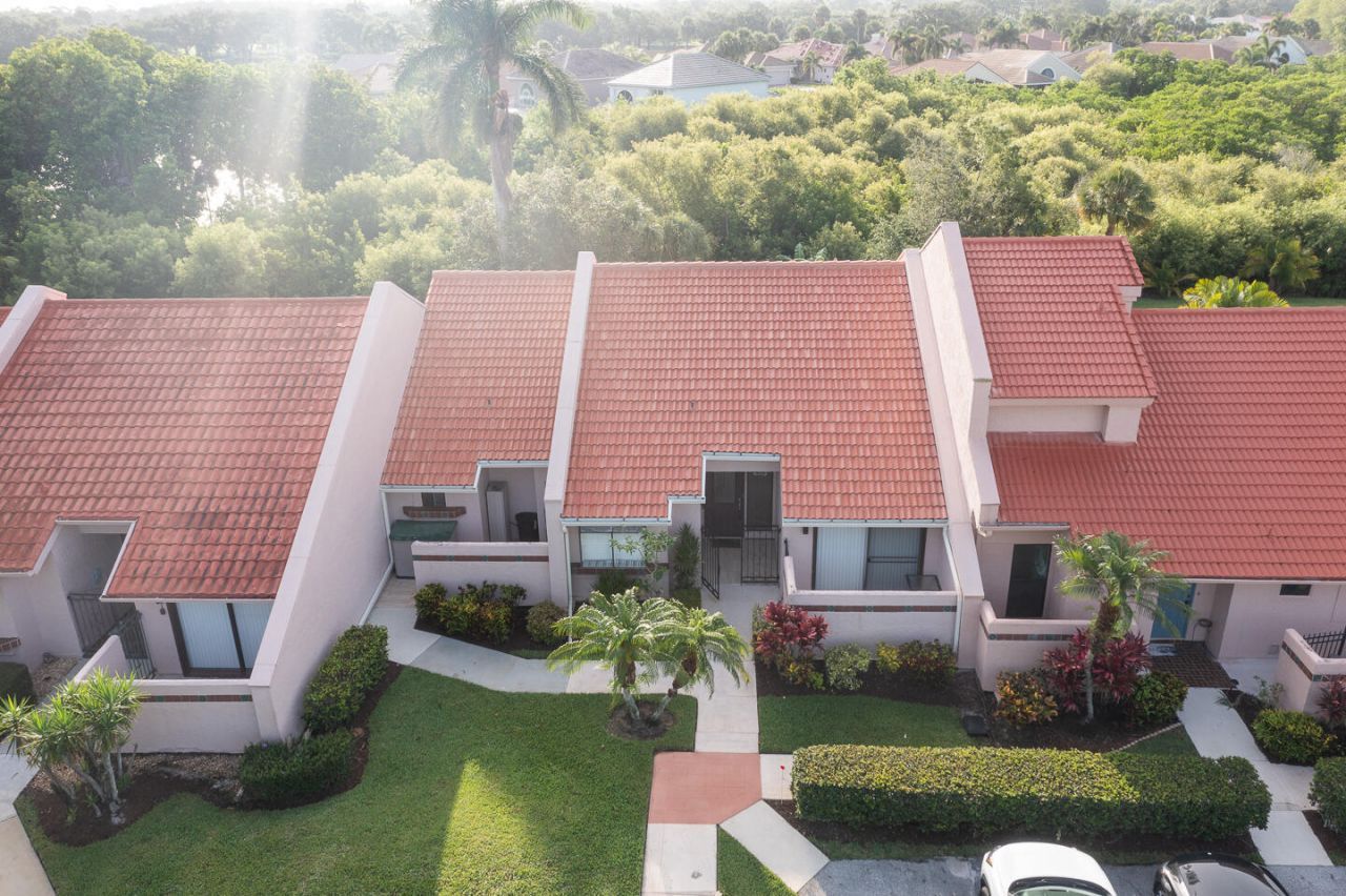 3303 SE Sandpiper Circle, Port Saint Lucie, FL 34952 Photo