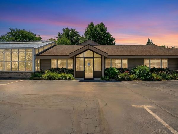 1126 E State Street, Sycamore, IL 60178