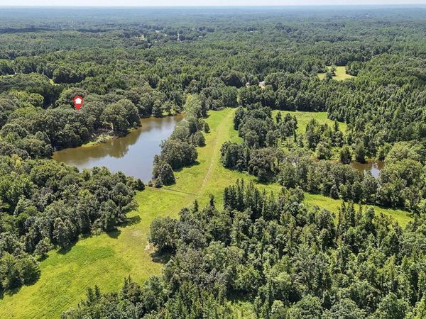 1761 Parks Place Road, Como, MS 38619