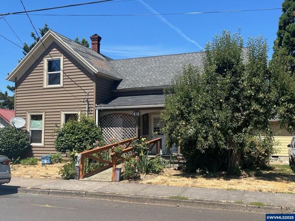 810 Taylor St, Mt Angel, OR 97362