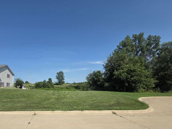 1516 S SPRUCE Avenue, Mount Pleasant, IA 52641