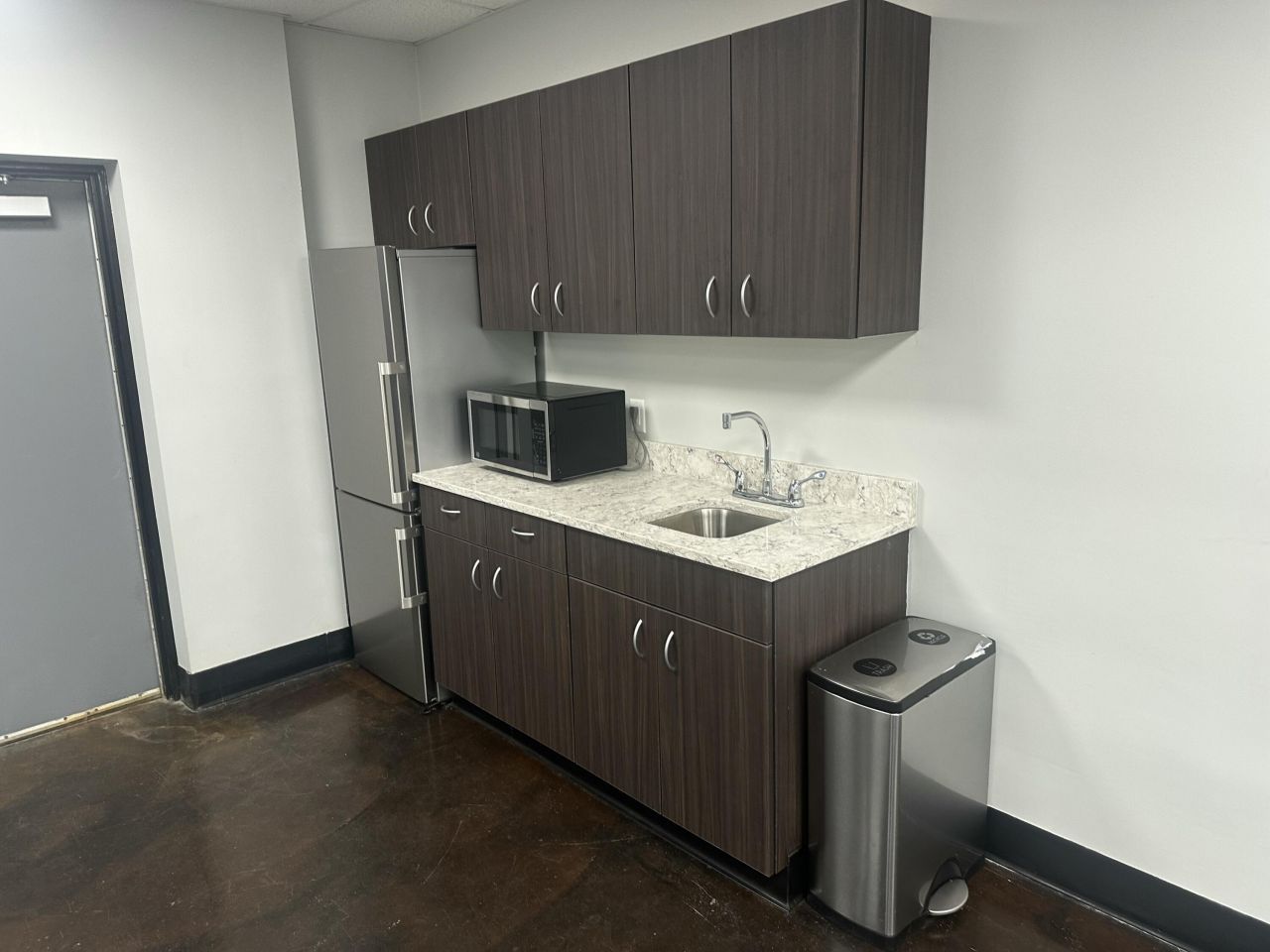 394 Meeting Street Photo 5