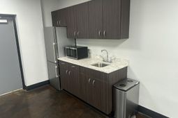 394 Meeting Street photo 4