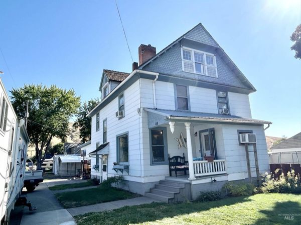 110 S 2nd St., Pomeroy, WA 99347