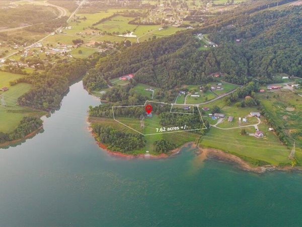 1245 County Line Road, Mooresburg, TN 37811