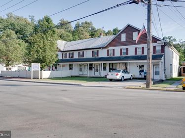 236 N MAIN STREET, MILROY, PA 17063