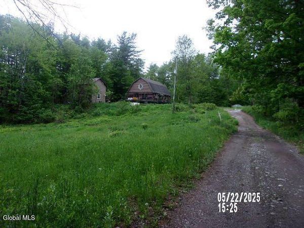 271 Hickey Road, Hampton, NY 12837