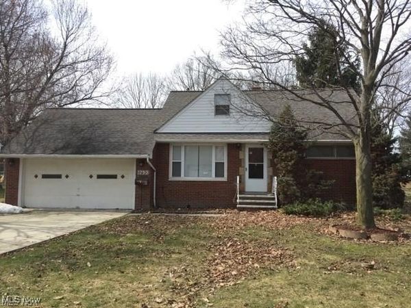 1790 Skyline Drive, Richmond Heights, OH 44143