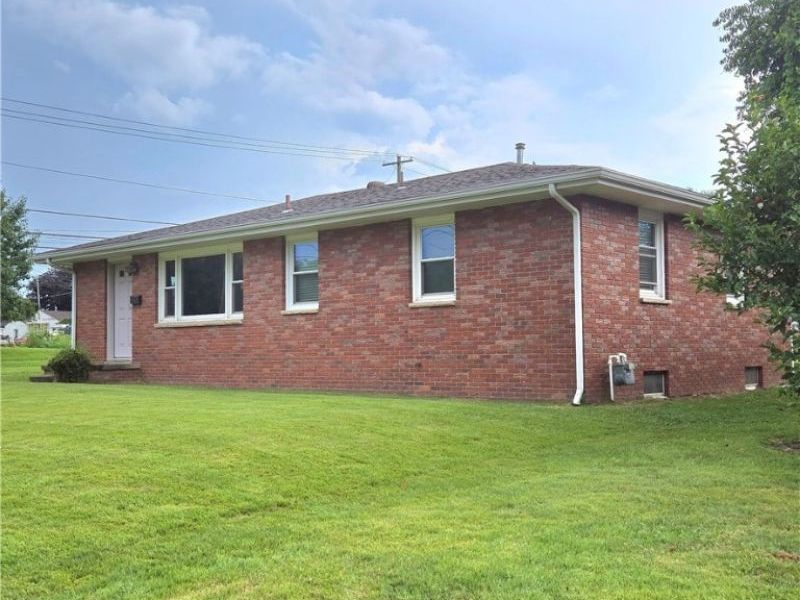 2801 15th Avenue, Vienna, WV 26105 Photo 2