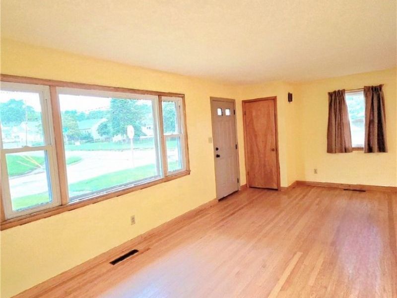 2801 15th Avenue, Vienna, WV 26105 Photo 4