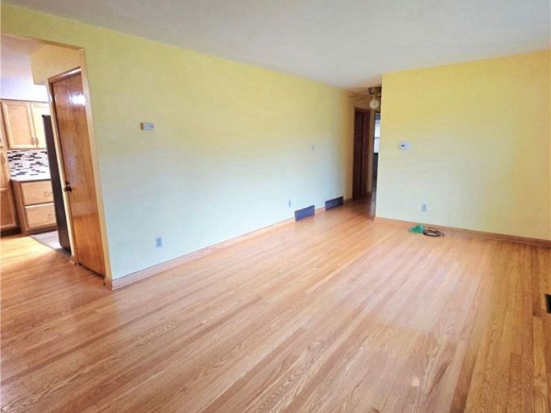 2801 15th Avenue, Vienna, WV 26105 Photo 5