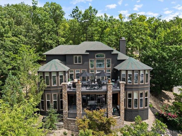 626 Grand Cove Road, Porto Cima, MO 65079