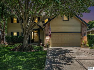 5121 N 137th Street, Omaha, NE 68164