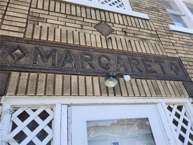 915 Eddy Road, Cleveland, OH 44108 Photo 2